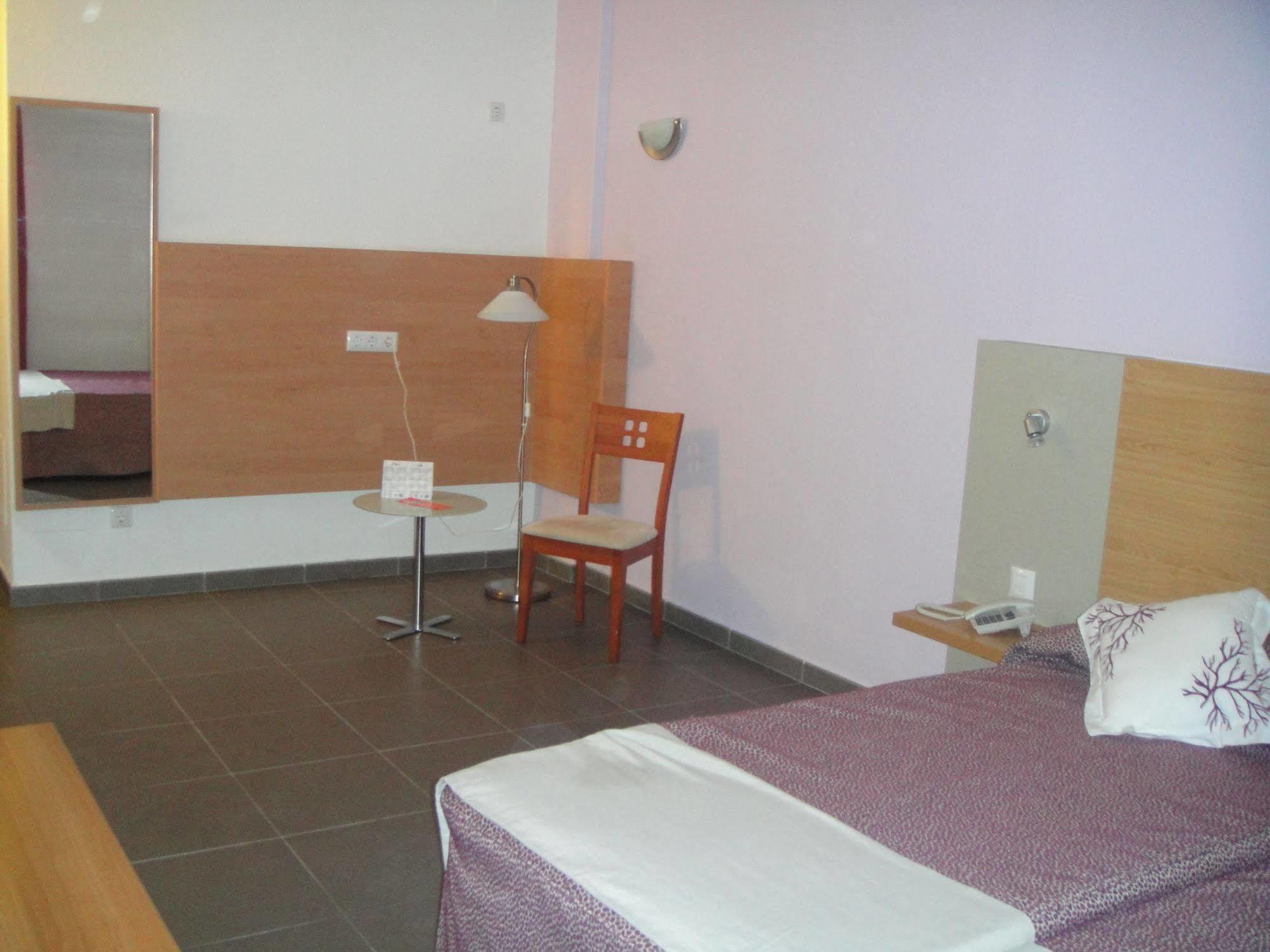 Mhc Arenales Hotel Лас-Пальмас-де-Гран-Канарія Екстер'єр фото
